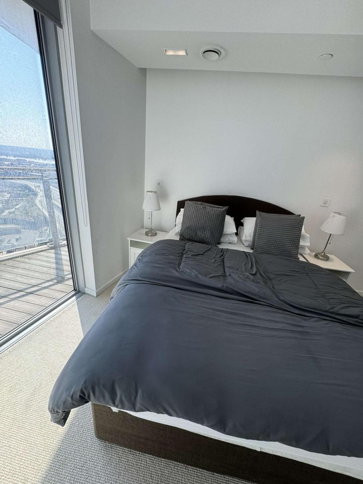 Apartment Peaceful Getaway Skyline Views