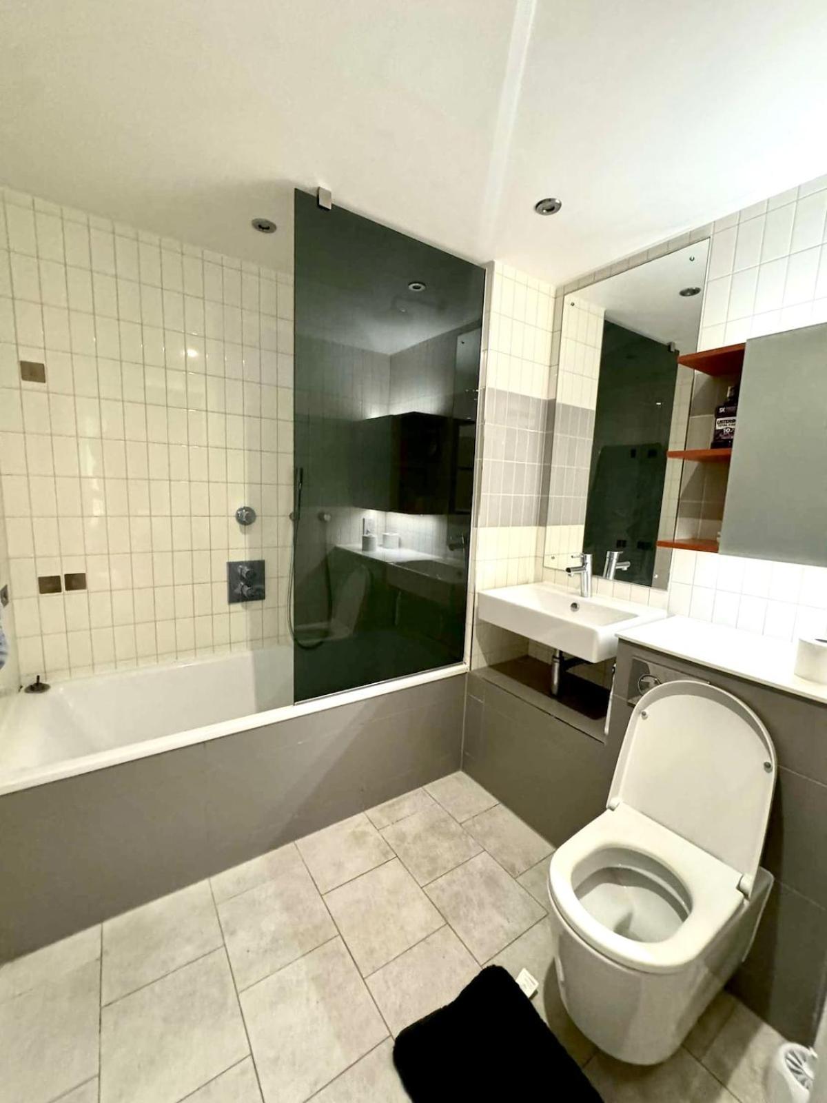 Peaceful Getaway Skyline Views Appartement Londen