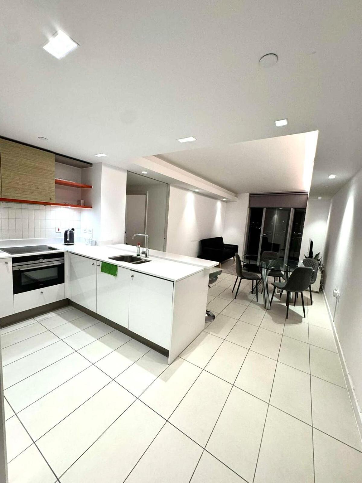 Appartement Peaceful Getaway Skyline Views Londen